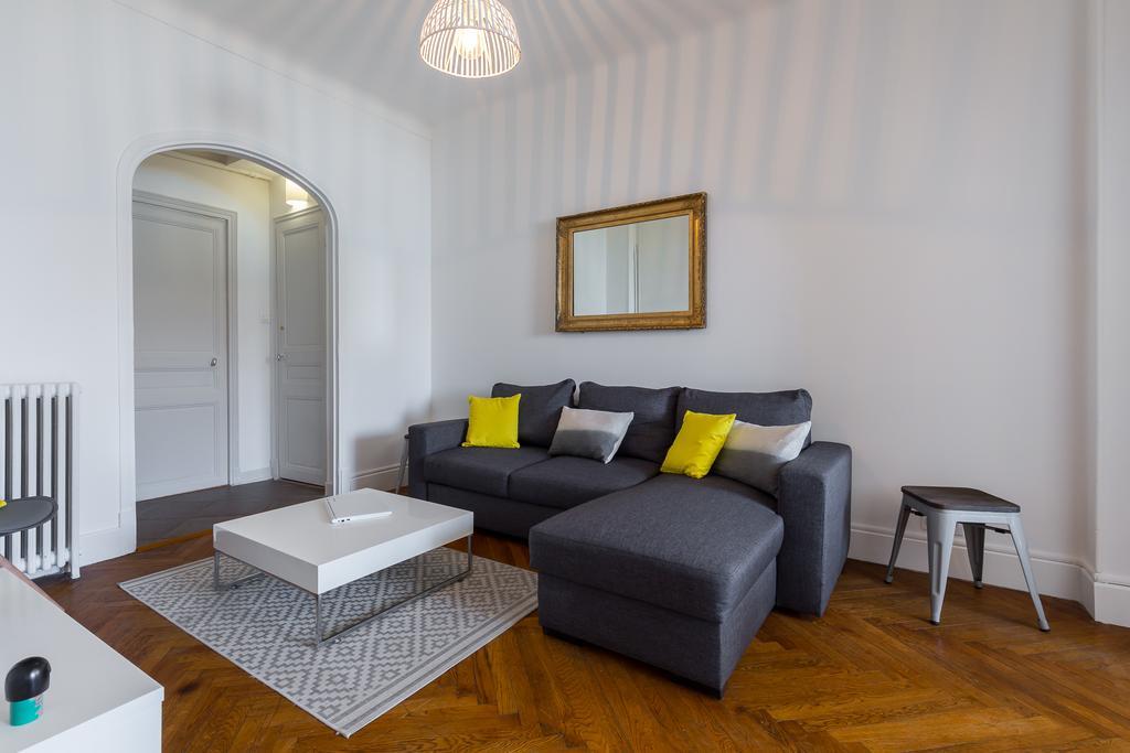 Beautiful Apartment By The Sea Front Niza Exterior foto